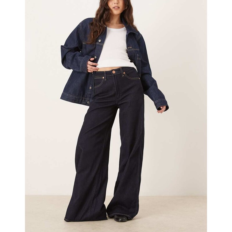 Wrangler Canyon wide leg jeans in indigo-Blue 113734725