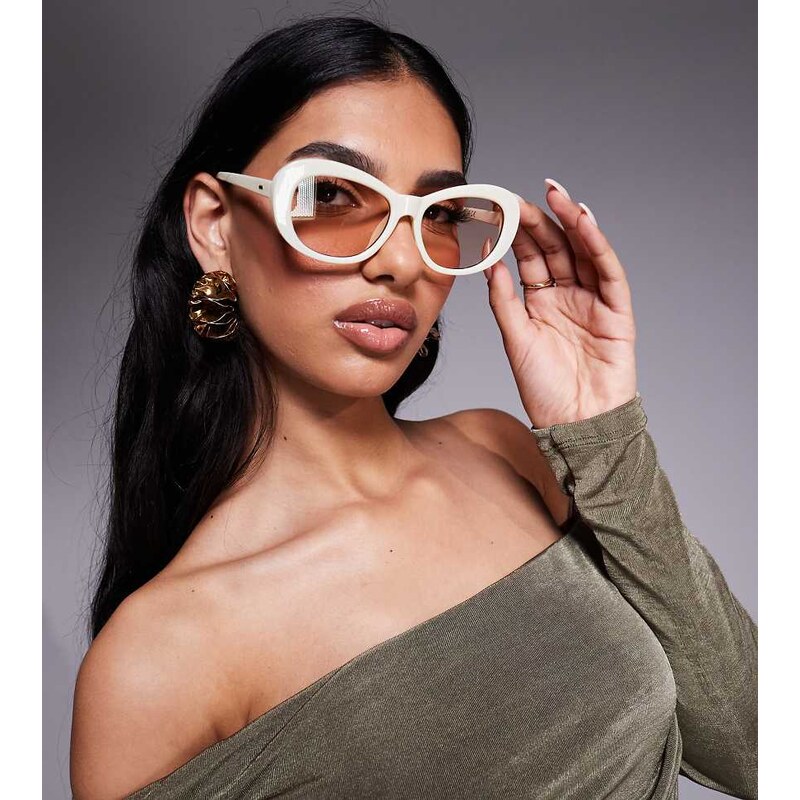 Kaiia exclusive chunky oval frame sunglasses in off white