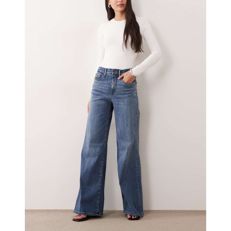 Good American good waist palazzo jeans in mid blue wash
