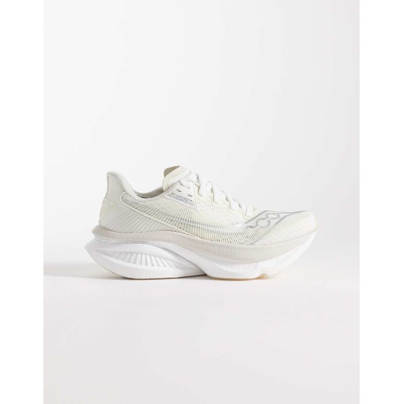 Saucony Endorphin Azura running trainers in ivory and white 113742443