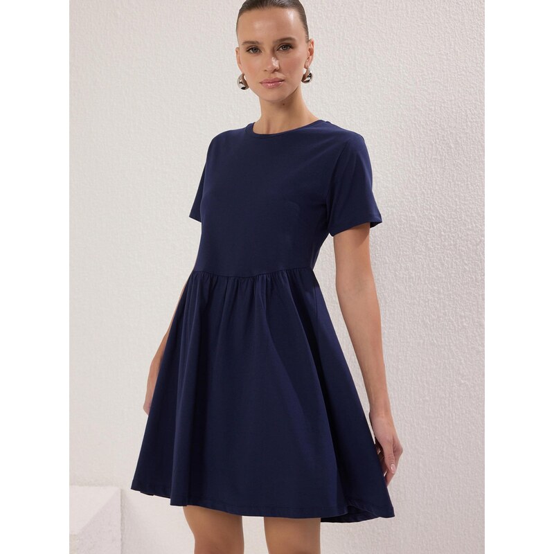 Trendyol Šaty indigo 113753119