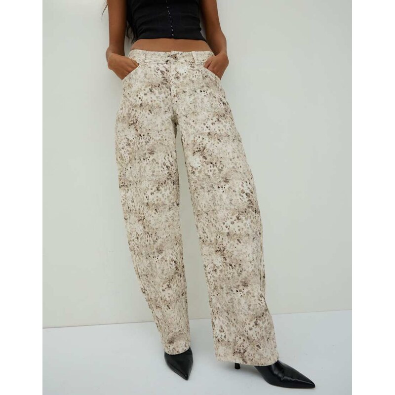 Bershka Low-rise baggy textured print jeans in ecru-White