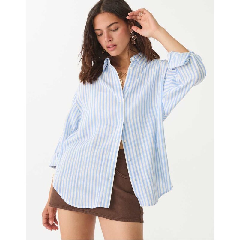 Stradivarius Linen blend shirt in sky blue 113881746