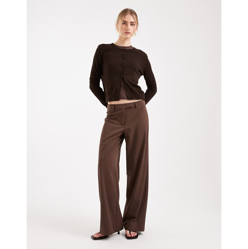 ASOS DESIGN low rise 90s tailored trouser in brown-Neutral