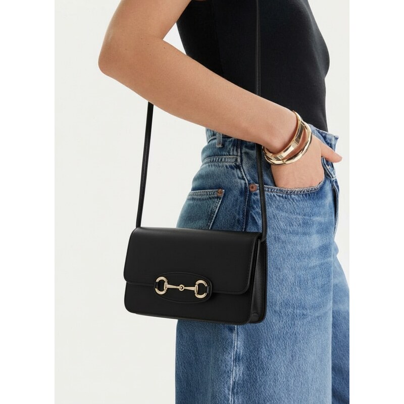 Am Montreux Černá dámská střední crossbody kabelka