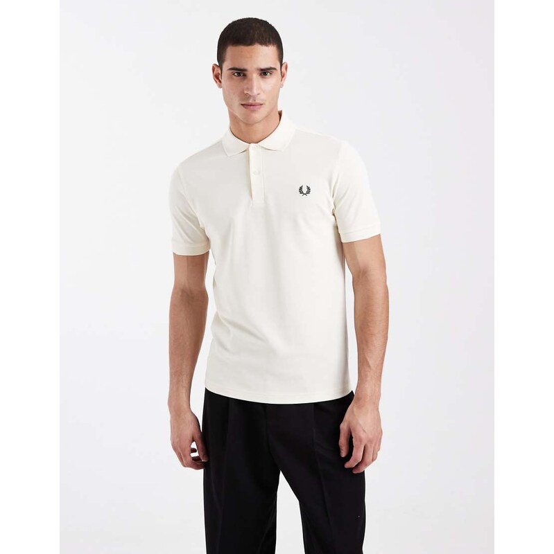 Fred Perry logo polo shirt in ecru-Neutral