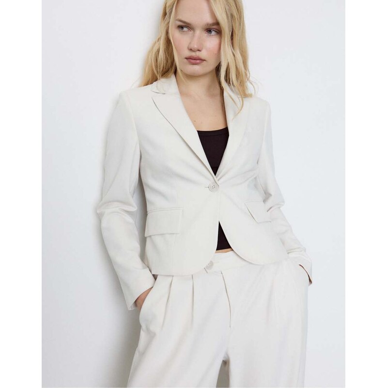 Stradivarius Cropped blazer in ice-White 114082744