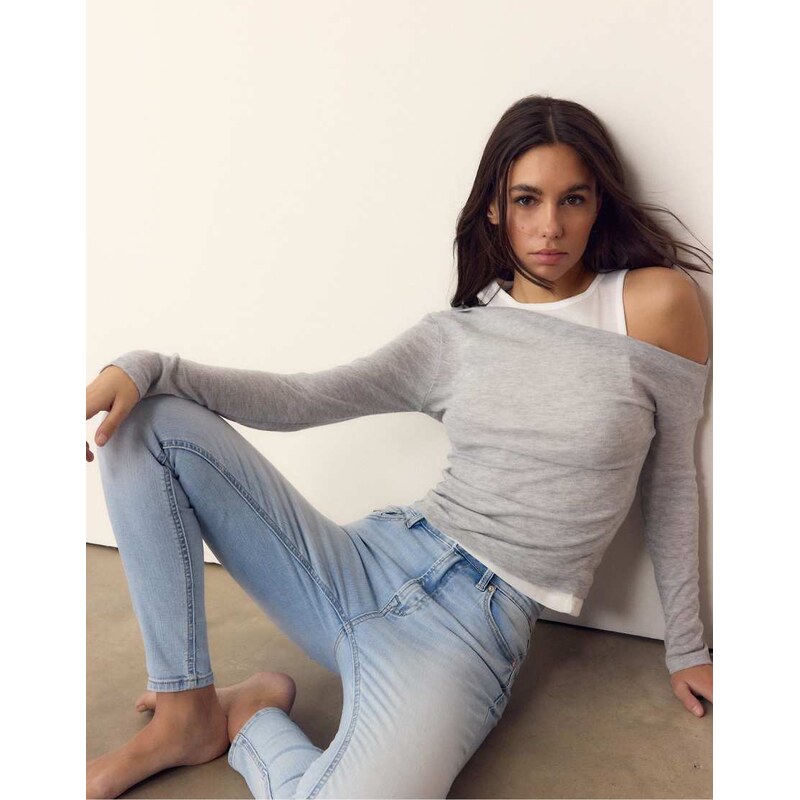 Stradivarius D07 regular waist skinny jeans in medium light blue