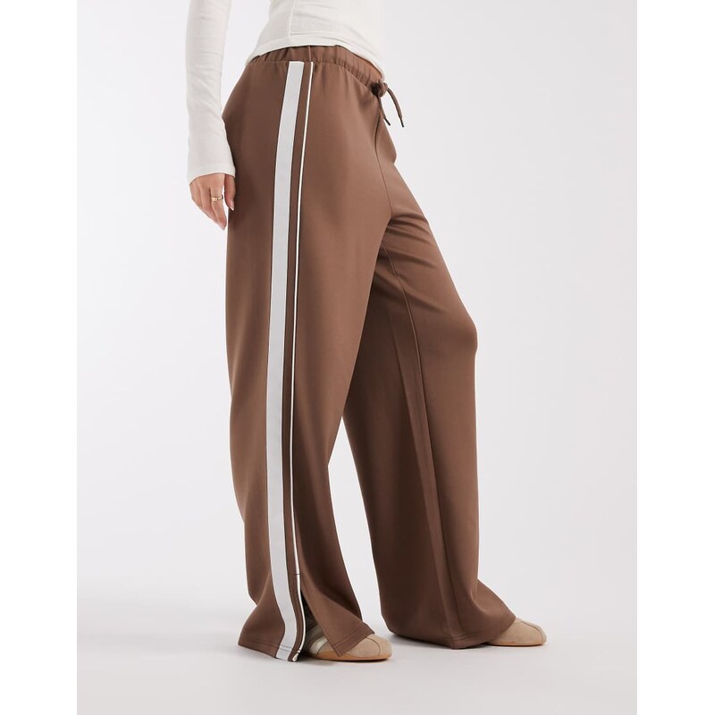 Pieces wide leg trousers with side stripe in brown 114089111