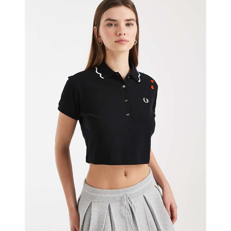 Fred Perry scalloped trim logo polo shirt in black 114089116