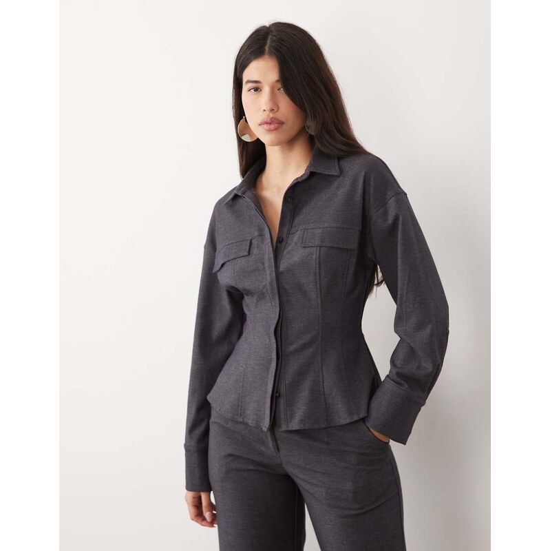 Kaiia exclusive tailored stretch woven cinched waist seam detail