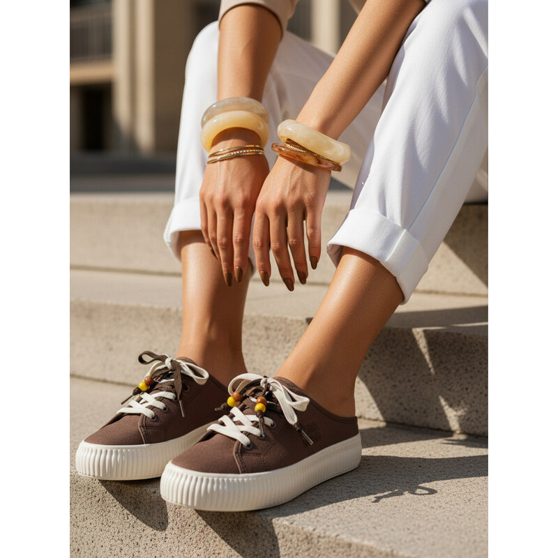 FashionStreet Dámské tenisky na platformě s ozdobnými korálky hnědé 114158475