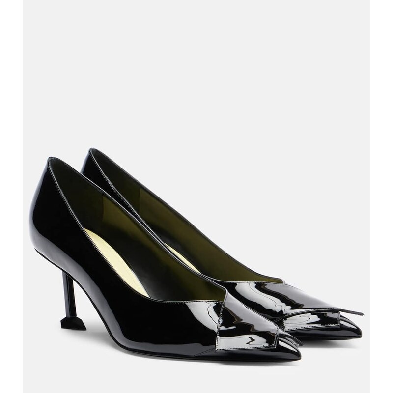 Givenchy lodičky z černé kůže s ostrým noskem