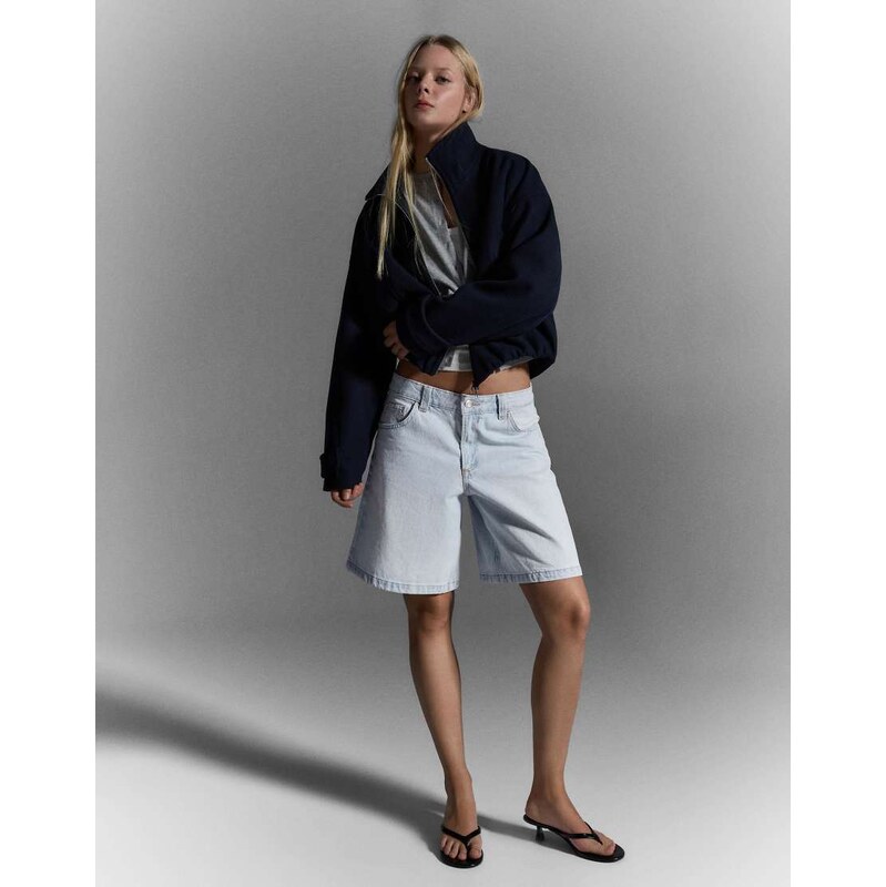 Bershka Baggy denim shorts in mid blue