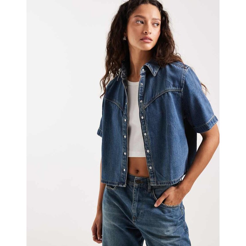 Levis Logan boxy denim shirt in mid blue
