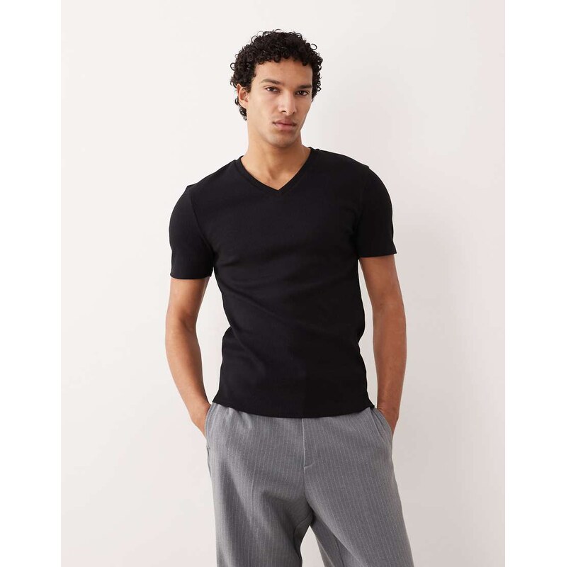 ASOS DESIGN muscle fit t-shirt with v neck in black rib