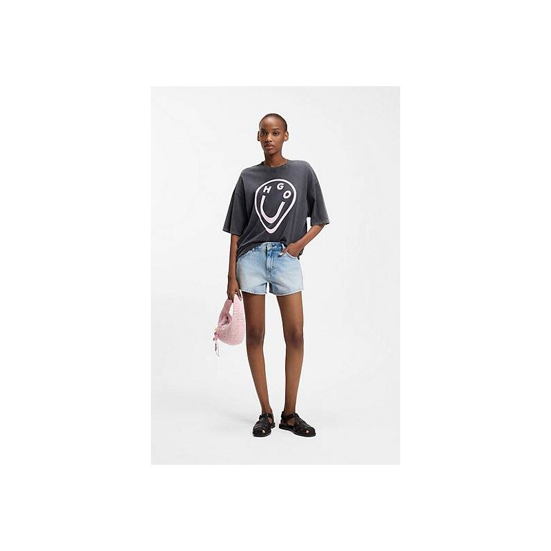 HUGO Regular-fit shorts in blue rigid denim 113941425