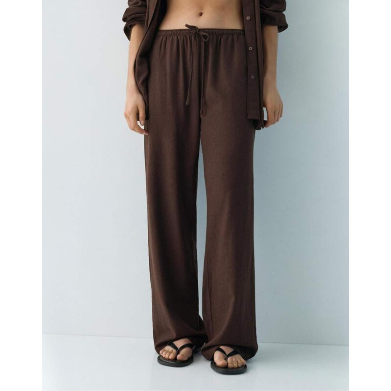 Pull&Bear linen blend trousers in brown 114260080