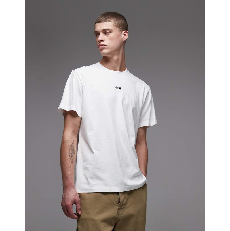 The North Face Essential central logo t-shirt in white - WHITE
