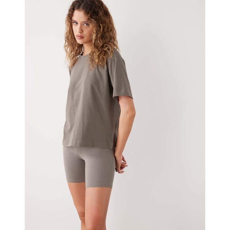 Weekday jersey shorts in grey