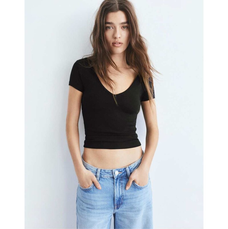 Pull&Bear V-neck t-shirt in black