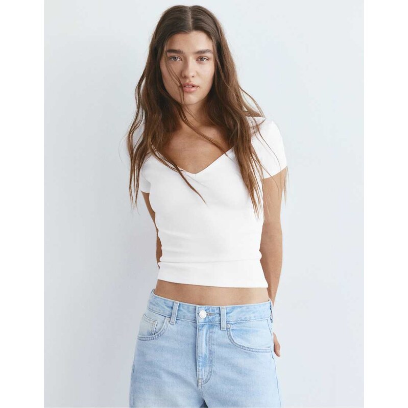 Pull&Bear V-neck t-shirt in white