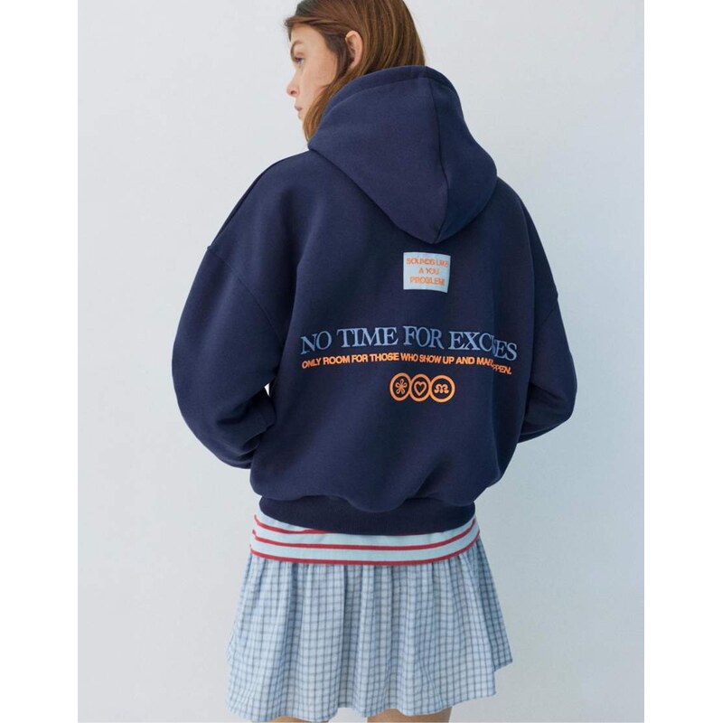 Pull&Bear Round neck graphic sweatshirt in navy 114263823