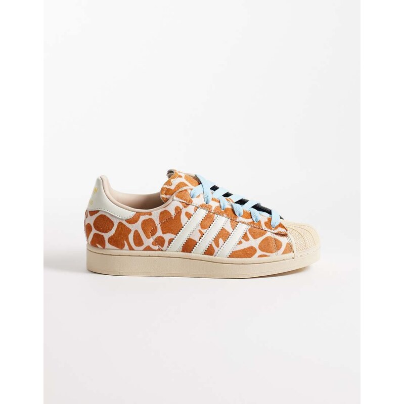 adidas Originals Superstar II trainers in giraffe print-Yellow