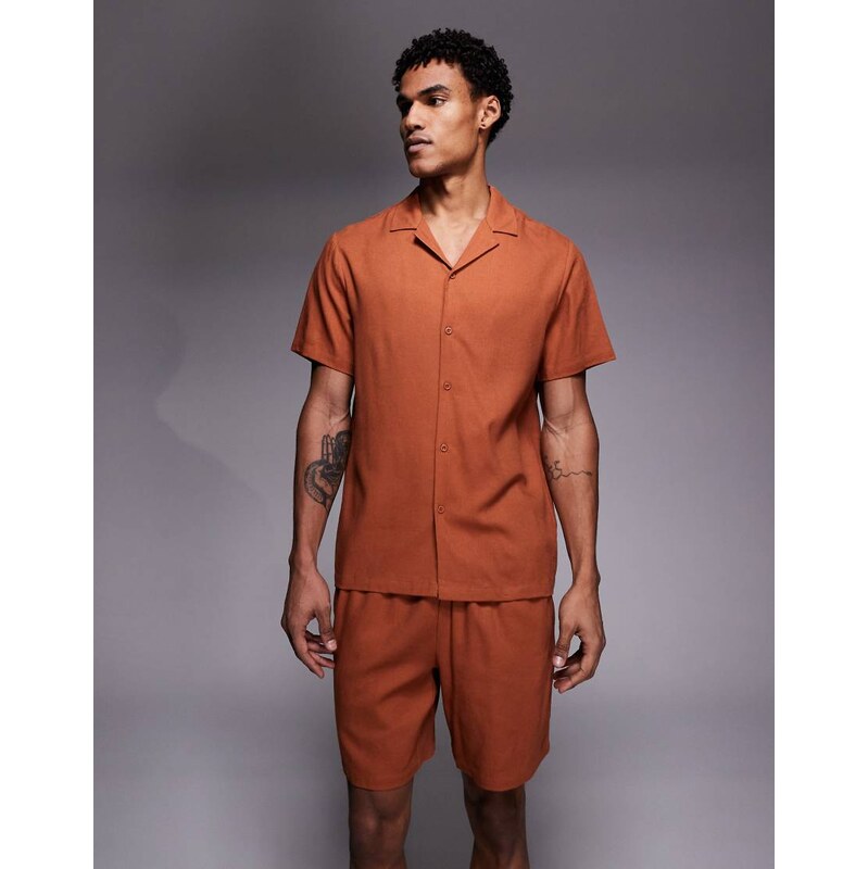 South Beach linen short in rust-Red