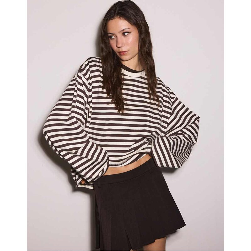 Stradivarius Box pleat mini skirt in brown 114343378