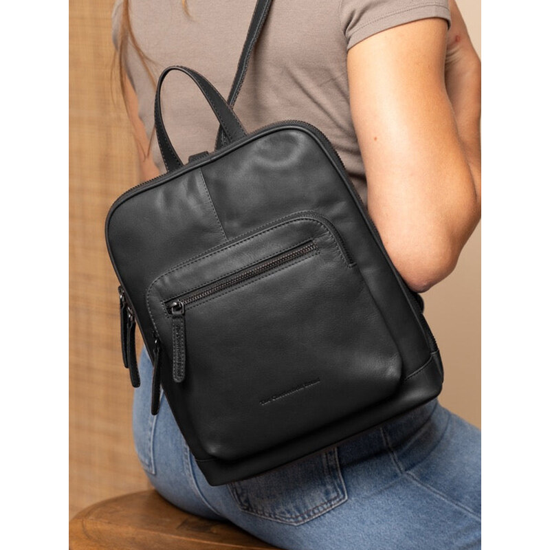 Dámský kožený batoh The Chesterfield Brand Florane - černá 114825050