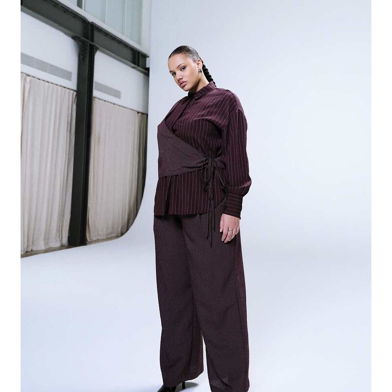 ASOS Curve ASOS DESIGN Curve mensy trousers in cutabout stripe