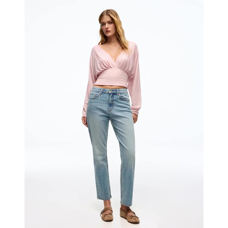 Bershka Mom fit jeans in mid blue