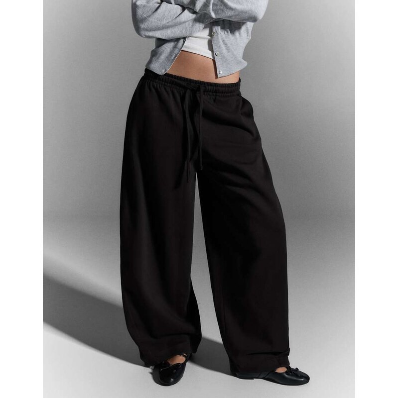 Bershka Barrel plush trousers with stoppers in black