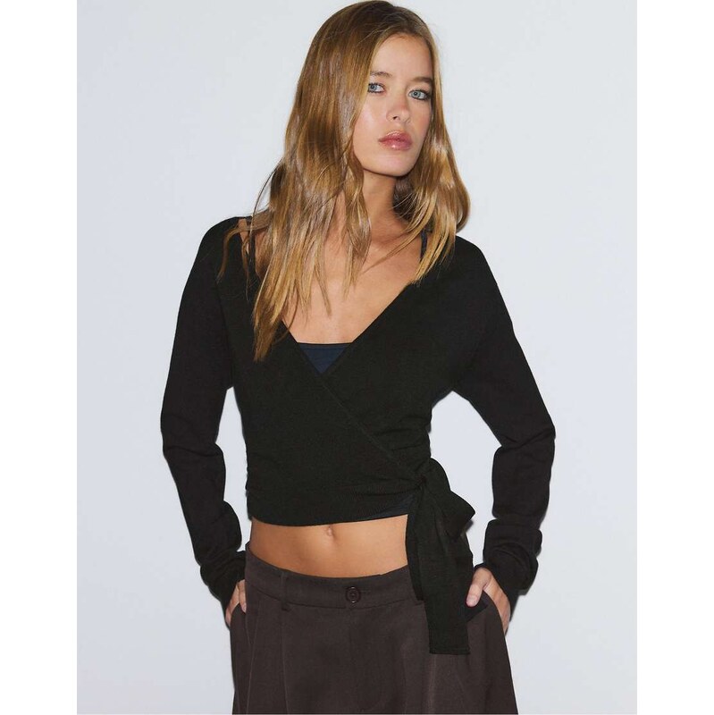 Stradivarius Wrap cardigan in black 115524958