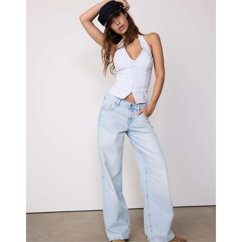 Stradivarius Low-rise wide-leg jeans with star detail in medium