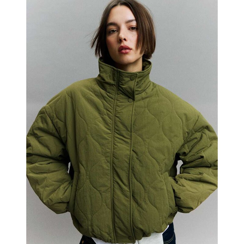 Bershka Padded jacket in khaki-Green
