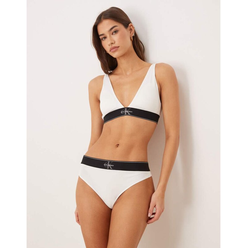 Calvin Klein Graphic Logo thong in white
