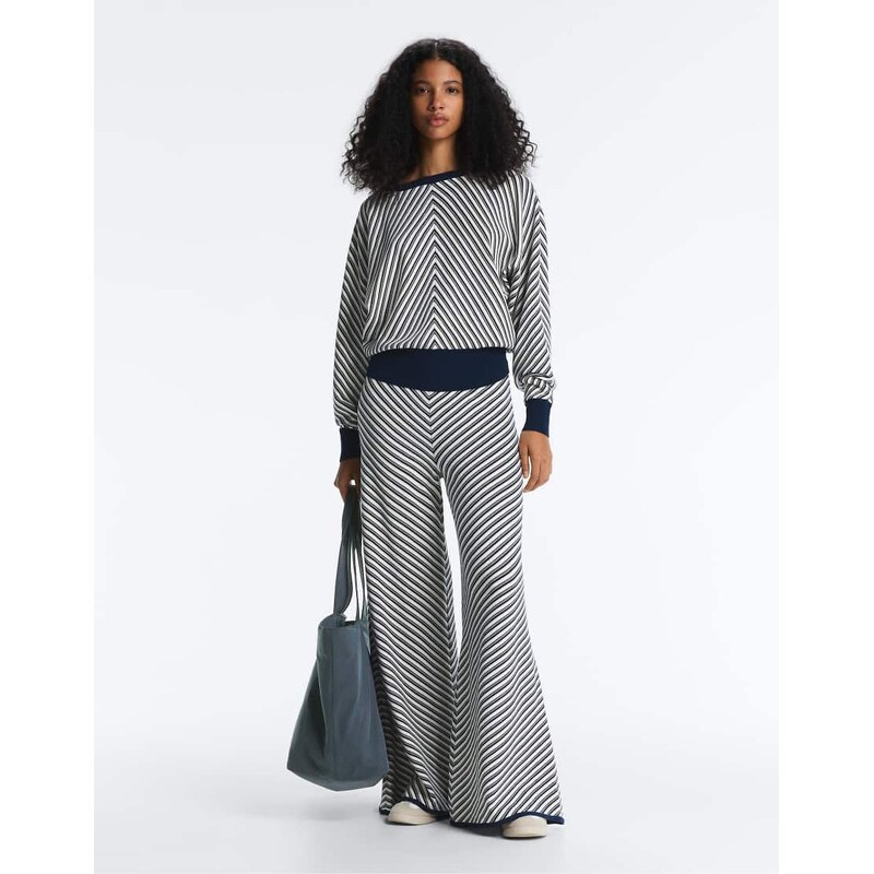 OYSHO Diagonal stripe wide-leg knit trousers in navy 114403993