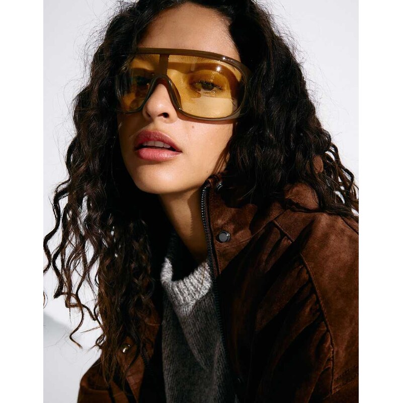 Bershka Plastic sunglasses in brown