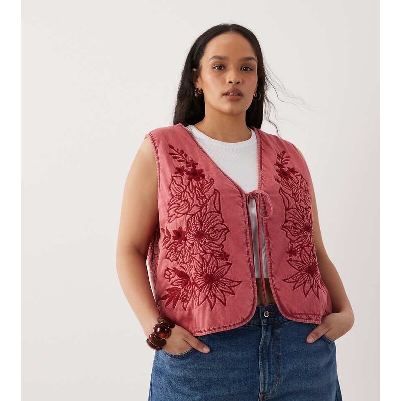 ASOS Curve ASOS DESIGN Curve quilted padded waistcoat with floral 114406293