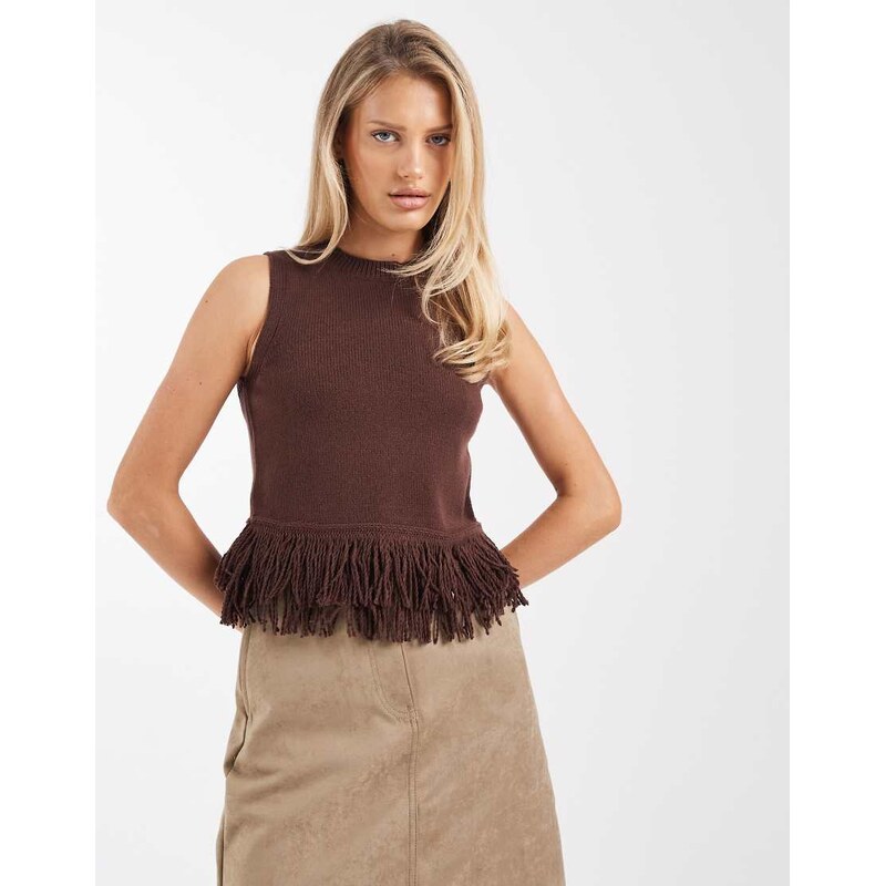 New Look fringe hem knitted vest in brown 114406352