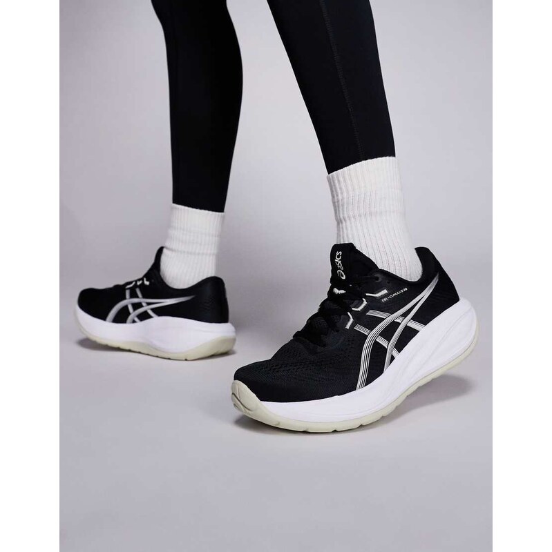 Asics Gel-Cumulus 28 running trainers in black and white 114423432