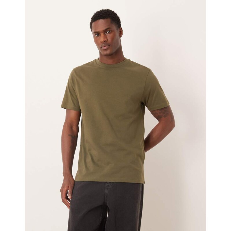 ASOS DESIGN Essentials regular fit t-shirt with regular fit in