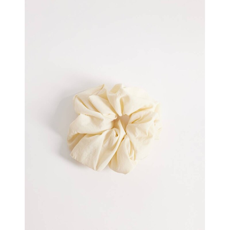 Sui Ava hair scrunchie in cream-White 114448249
