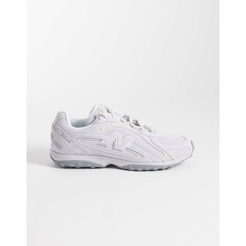 New Balance 204L trainers in lilac-White