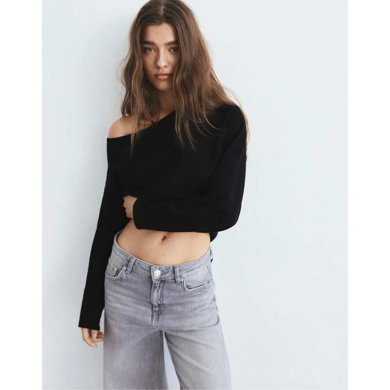 Pull&Bear Asymmetric jumper in black 114450898