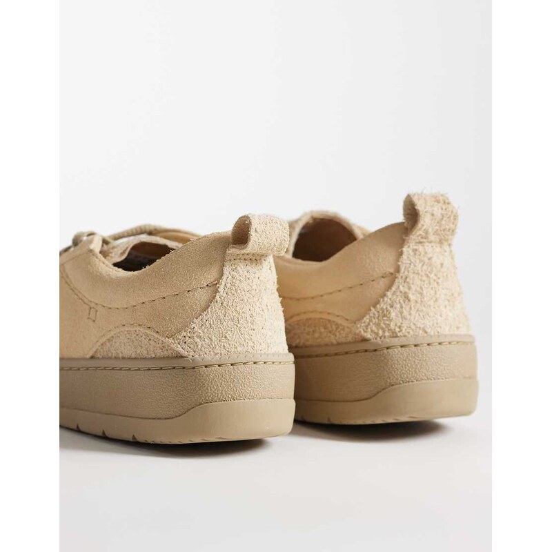 Lacoste Umpire logo trainers in beige-Neutral