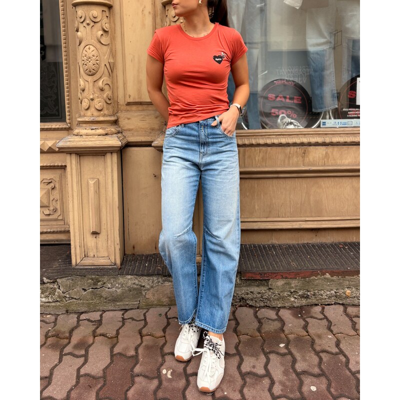 DÁMSKÉ DŽÍNY REPLAY JANIE BARREL FIT - WB550 .026.800 161