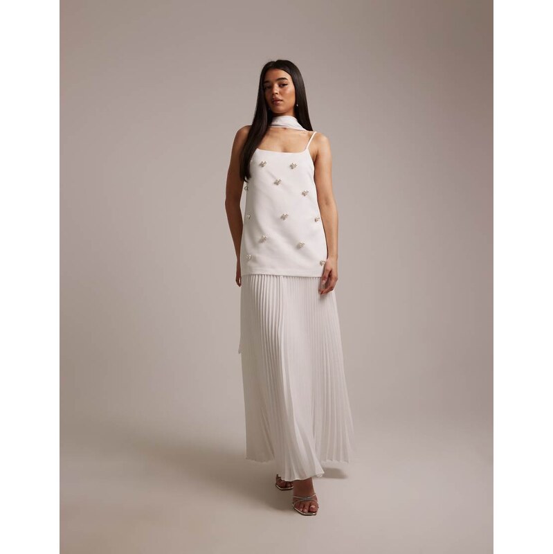 Six Stories Bridal pearl embellished pleated drop waist scarf